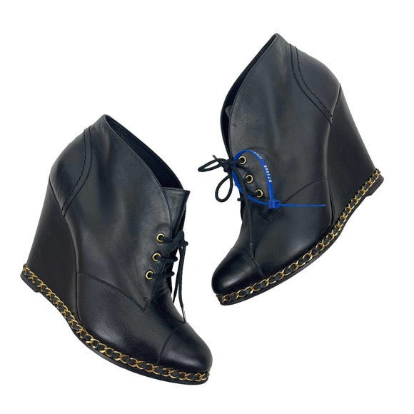 Chanel CC Logo Wedge Ankle Boots Gold Chain Black Size 39.5 - Picture 4 of 12